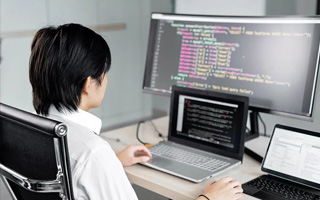 涉县 api php源码,下载的php源码怎么运行呢？
